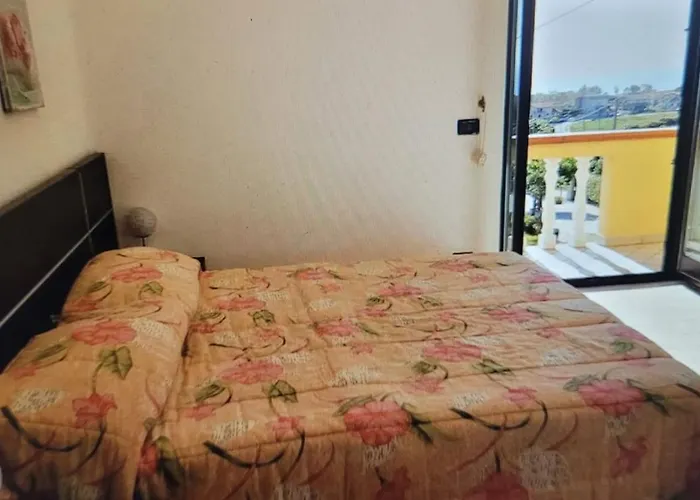 Vista Stromboli Villa *